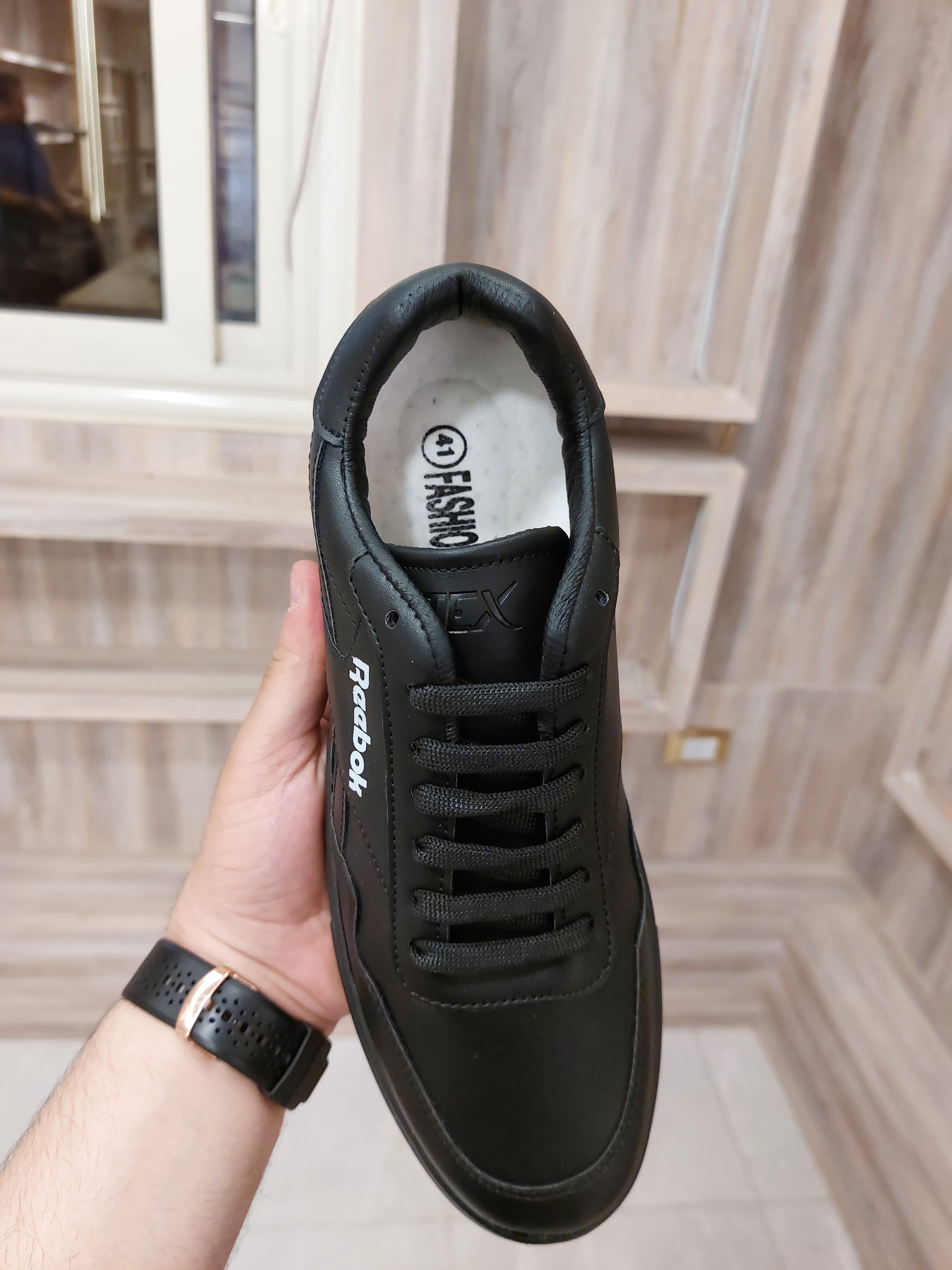 REEBOK Sneakers