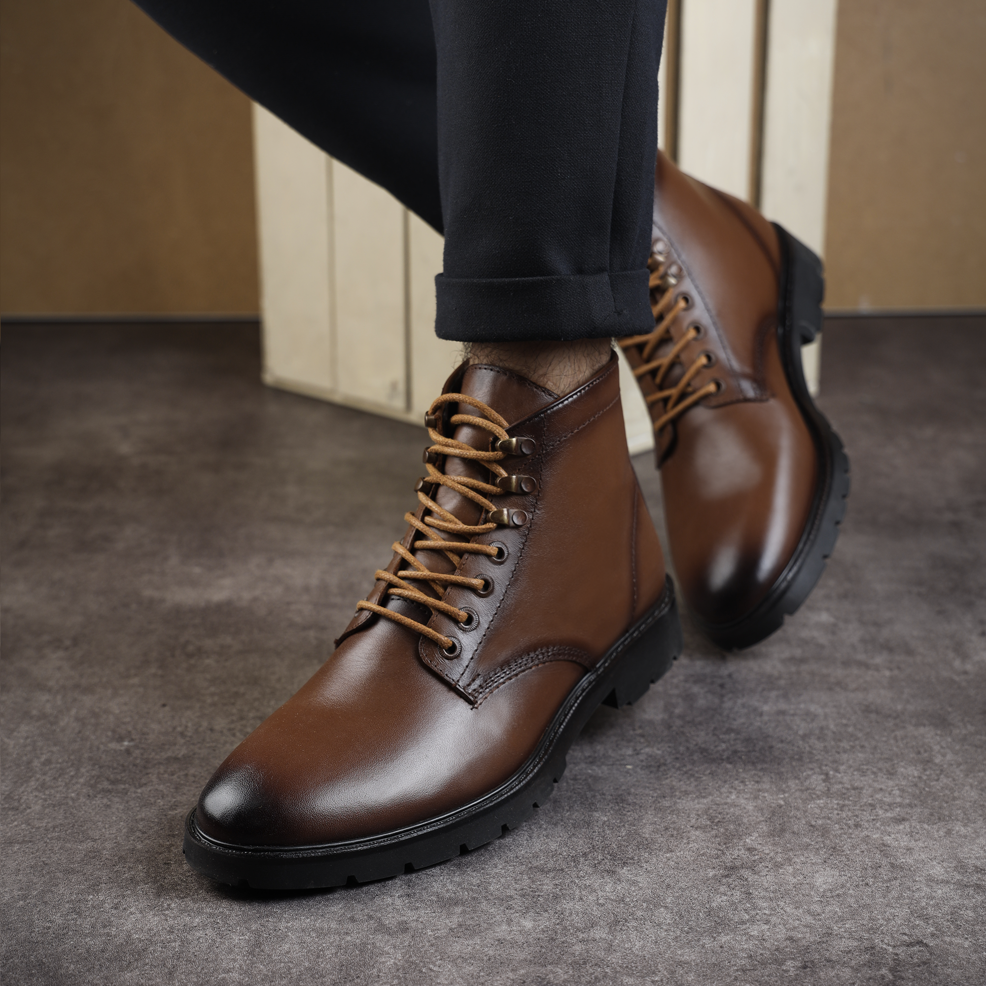 Leather Shoes M28