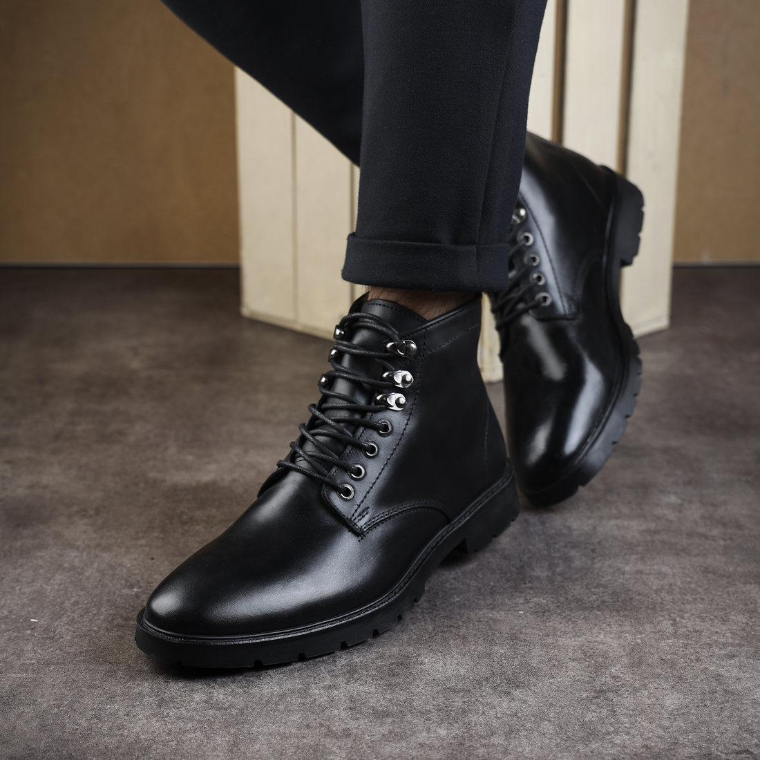Leather Shoes M28