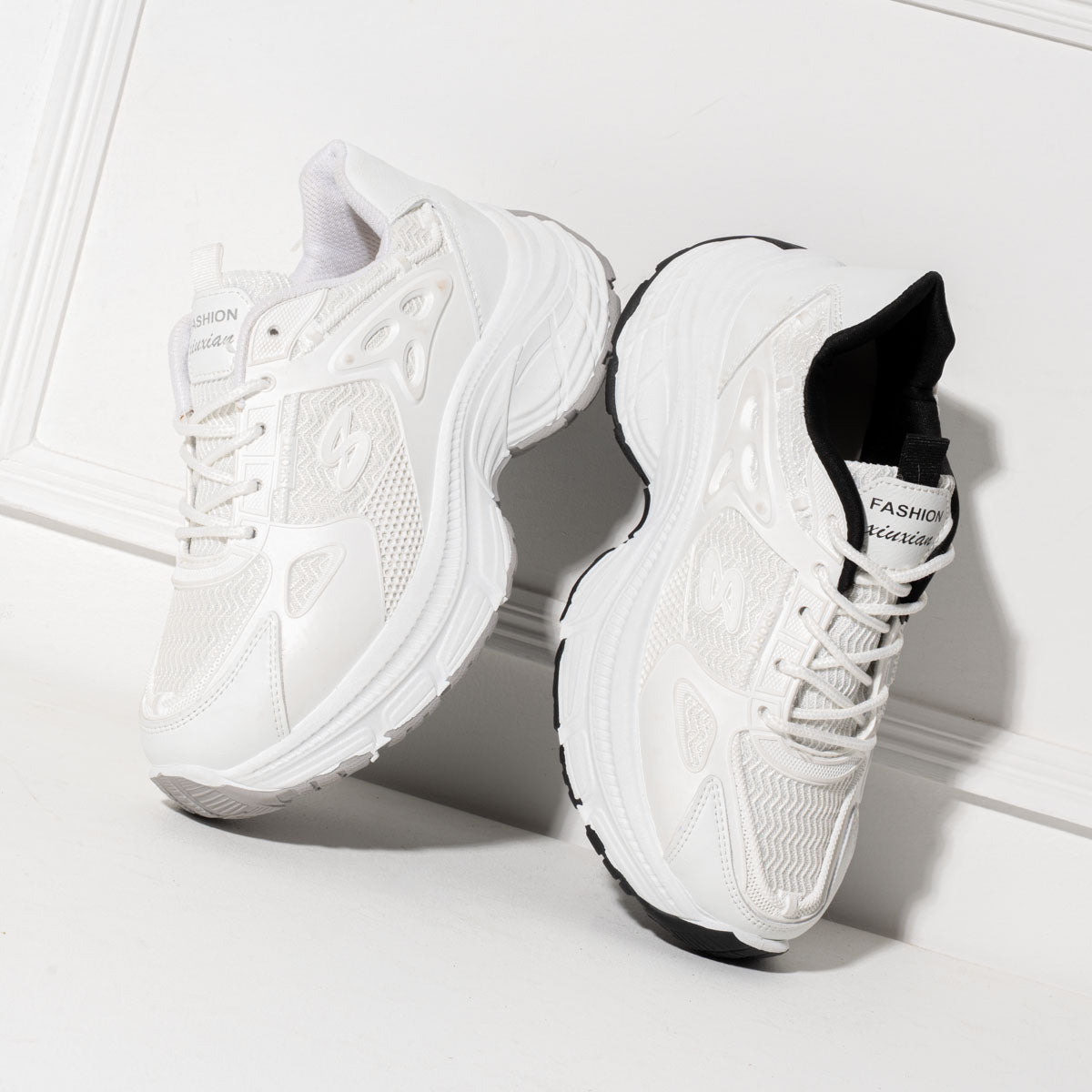Women’s Sneaker