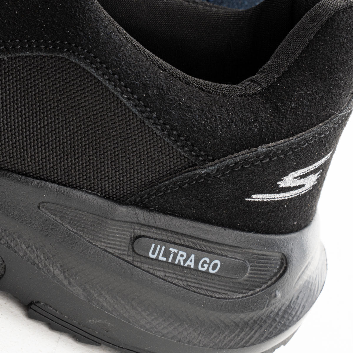S21 Men Skechers