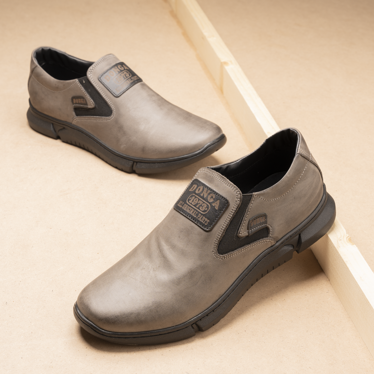 Genuine leather D8