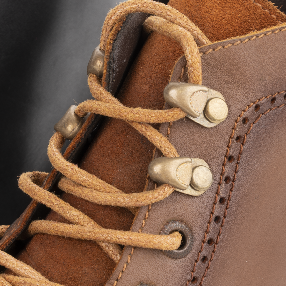 Genuine leather Boots M26