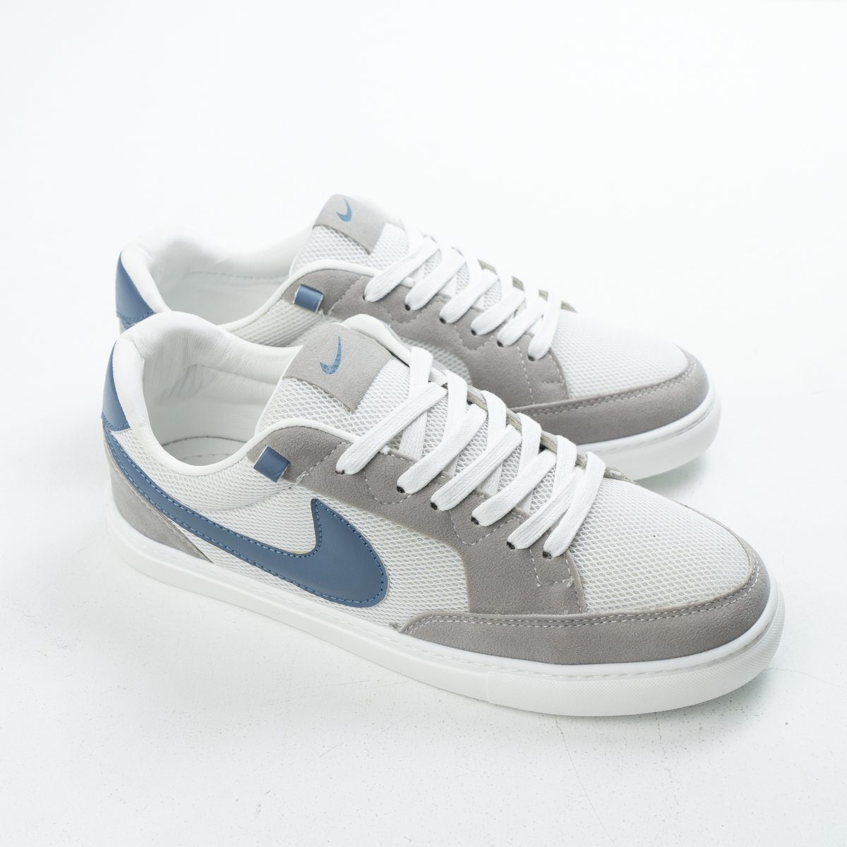 VEL15 Sneakers