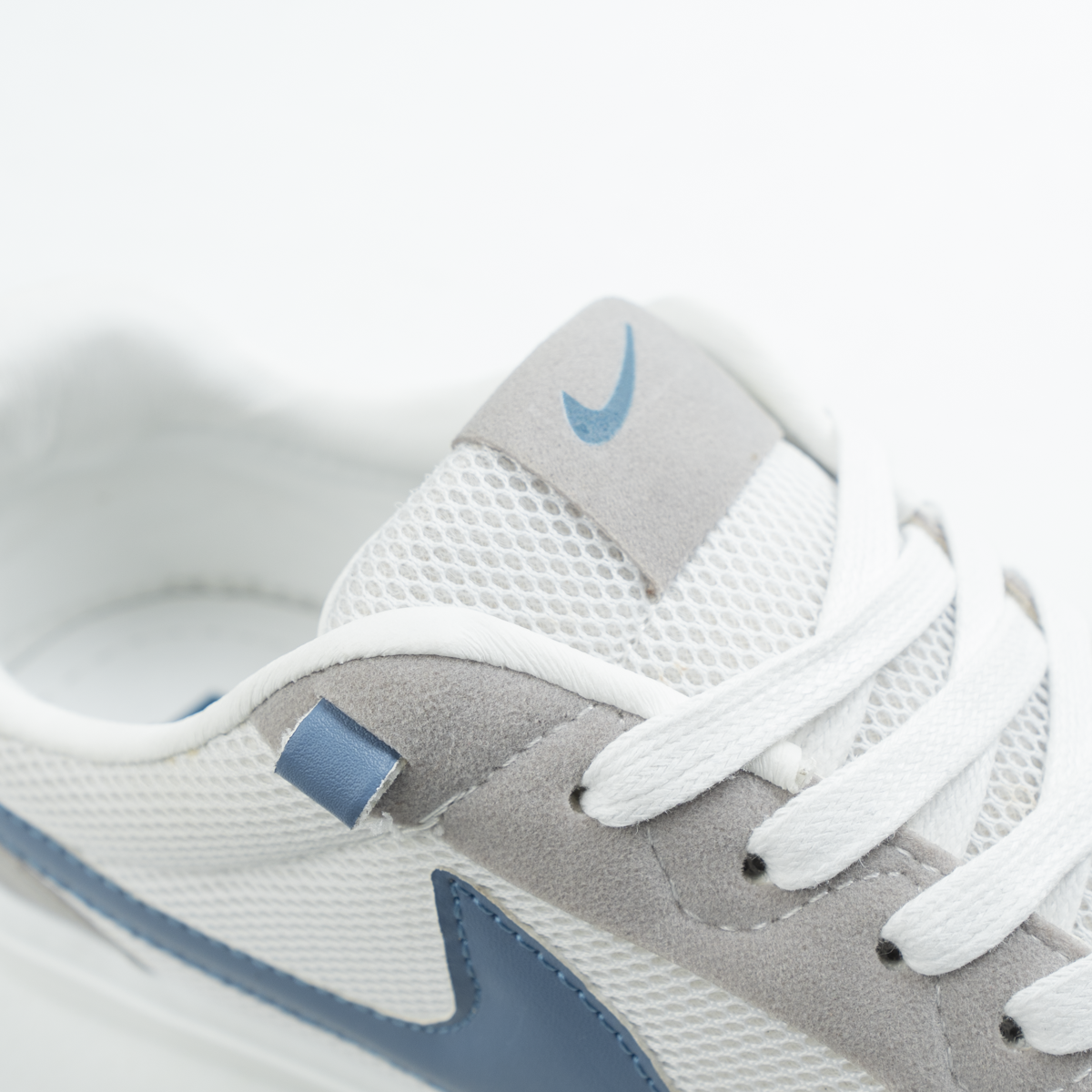 VEL15 Sneakers