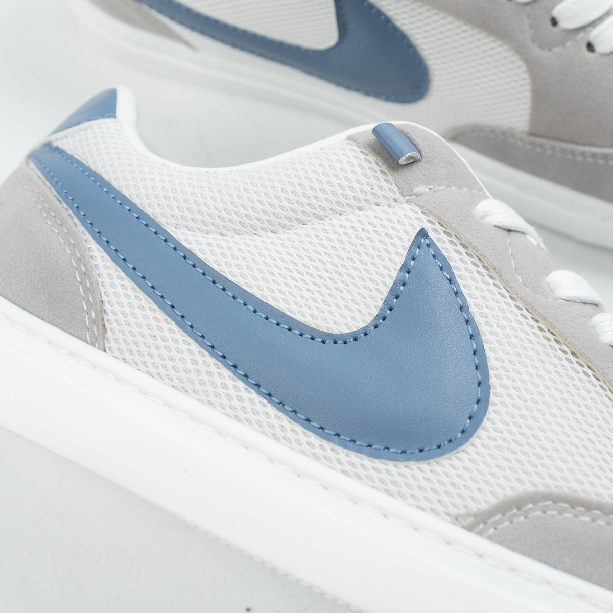 VEL15 Sneakers