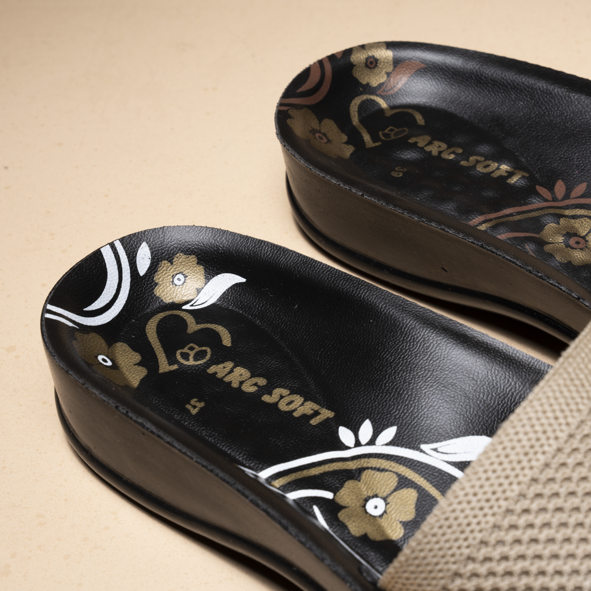 Women Trico Slipper
