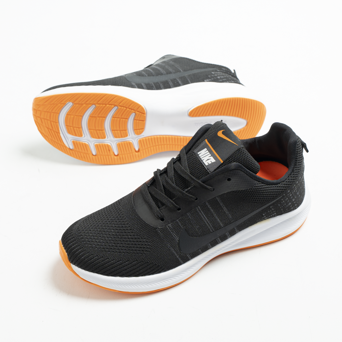 NK  Running Sneaker