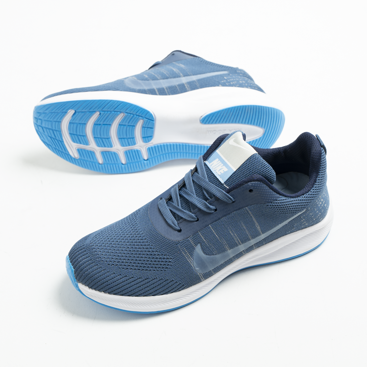 NK  Running Sneaker