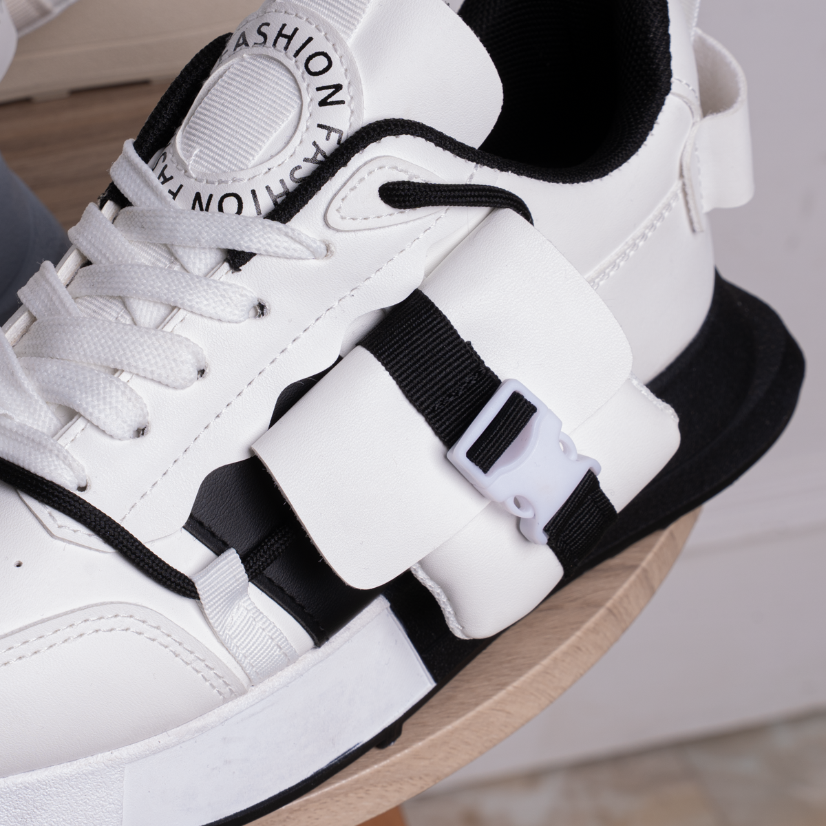 Fash Kick Sneakers For Women