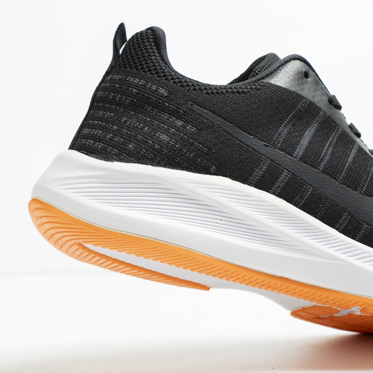 NK  Running Sneaker