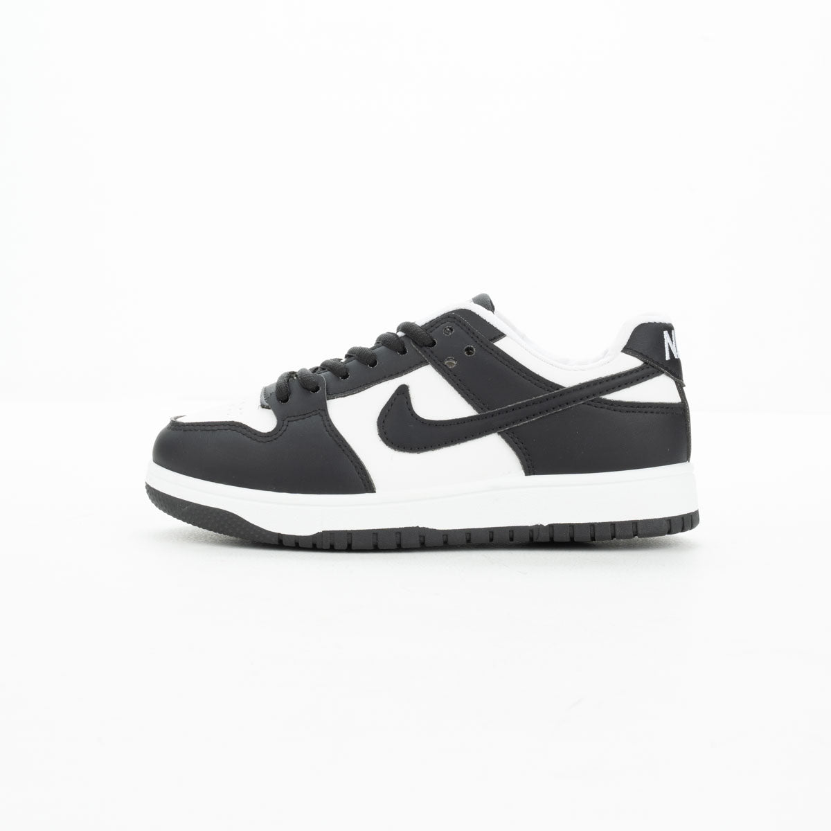 NK Women’s Sneaker