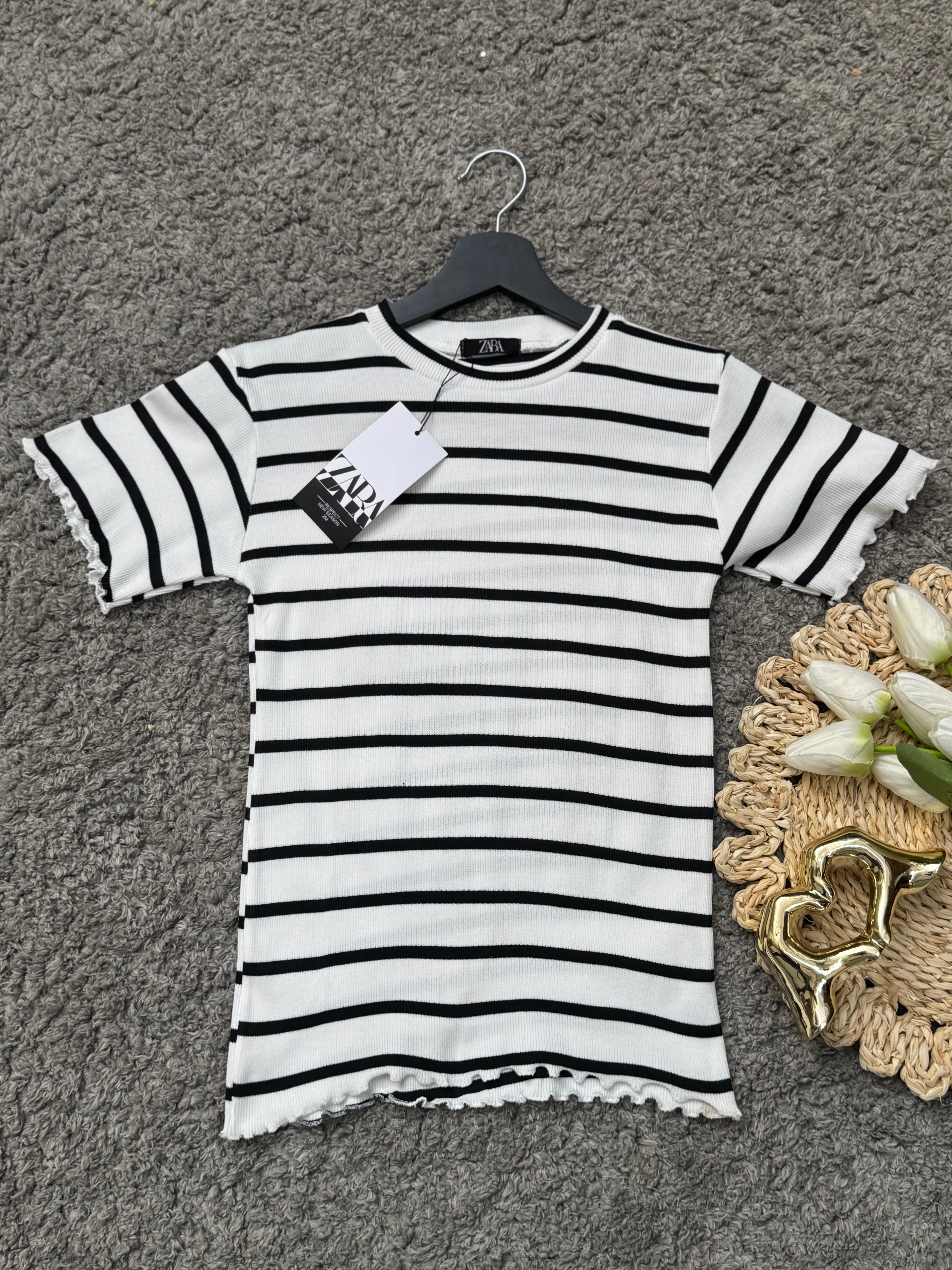 Basic T-Shirt